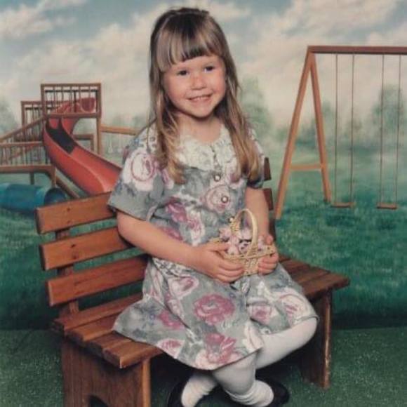 Meet your Posher, Jessica - Picture 2 of 2